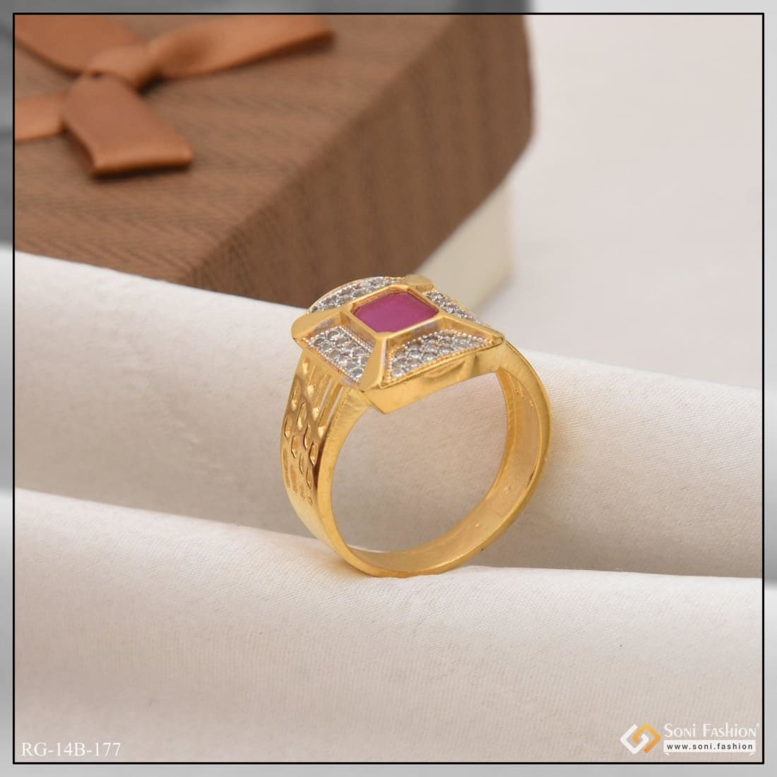 Buy PRAAVY The Square Stone Ring | Shoppers Stop